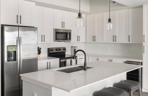 Franklin Apartment | Landing | Chic 2BD in Cool Springs