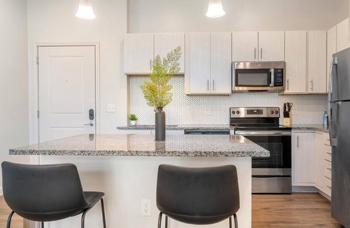 Tarpon Springs Apartment | Landing | Chic 2BD, Clubhouse