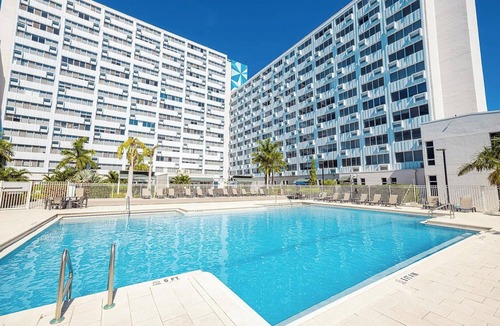 St. Petersburg Apartment | Landing | Chic Studio, Yoga Studio, Pool