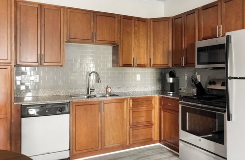 Hillsborough Apartment | Landing | Modern 1BD, Gym, Clubhouse