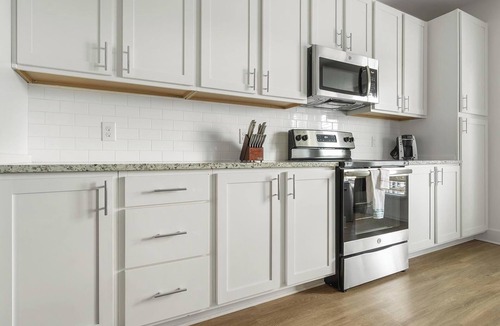 Fort Mill Apartment | Landing | Stunning 1BD, Gym, Pool