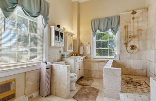 Quinton House | Large Historic Vintage Rural Home