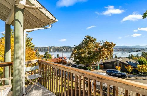 Rainier Valley House | Large Lk Washington View Family Home