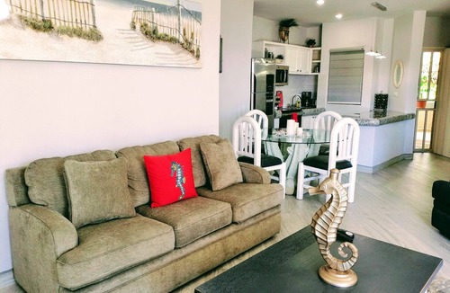 Cabo Bello Condo | LARGE OCEAN VIEW 1 BEDROOM w/US & CA CHANNELS- ENHANCED CLEANING