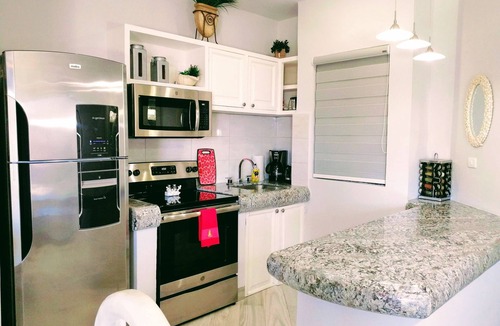 Cabo Bello Condo | LARGE OCEAN VIEW 1 BEDROOM w/US & CA CHANNELS- ENHANCED CLEANING