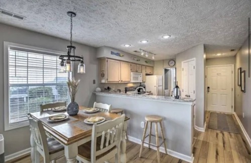 Carolina Forest Condo | LOCATION! Feel right at home here! DISCOUNTS applied when you pick your dates!