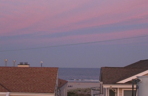 Gold Coast Condo | Location, location~1 House from the Beach~Beautiful 2nd Fl w/Ocean-views