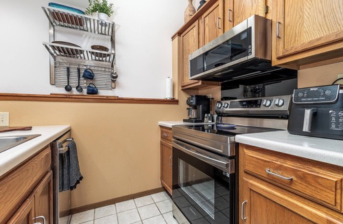 The Galena Territory House | Long Golf Views off the private deck + Fireplace, Comfy Beds, Cozy Vibe!
