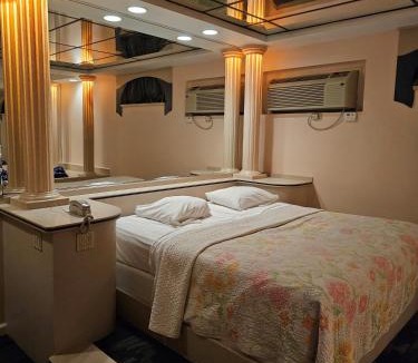 Avenel Hotel | Loop Inn Motel
