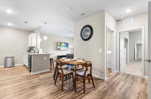 Melbourne Apartment | Luxe 1BR/1BA: Dive, Rest, Explore. Book Now!