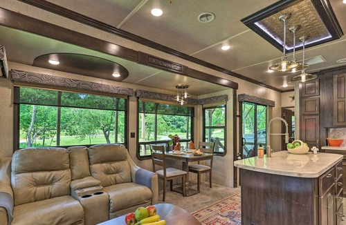 Ennice House | Luxe Park Model RV with Outdoor Entertainment!