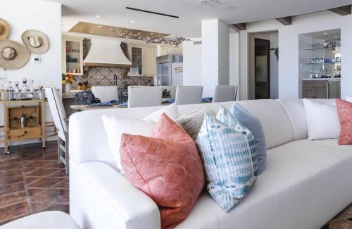 Palmilla Villa | Luxurious 5bd Del Mar Palmilla Villa Staffed and Swimmable Beach