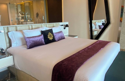 Punta Sam Resort | Luxurious Suite on Beachfront, private spa, rooftop pool, NewYears week Special