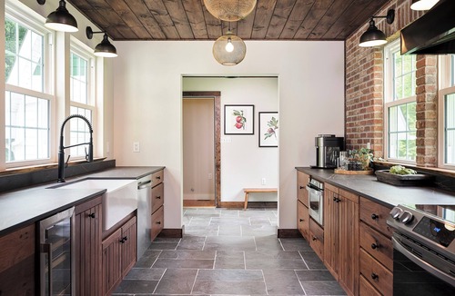Cresco House | Luxuriously Restored Farm Cabin