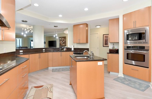 Daytona Beach Condo | Luxury 10th Floor Direct Oceanfront Condominium