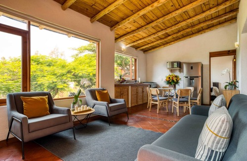 El Santuario Cabin | Luxury 3BR Cabin, Lakeview in Valle de Bravo