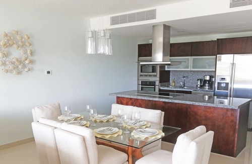 Puerto Juarez Condo | Luxury Beach Front, 2 bdr. with private jacuzzi
