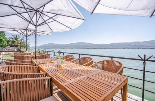 Cajititlan House | Luxury Bungalow Lake view Cajititlan