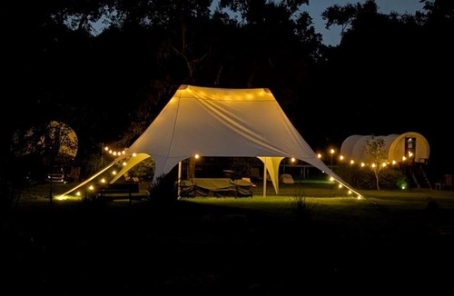 Putnam Hall House | Luxury Covered Wagon, Rooterville Animal Sanctuary