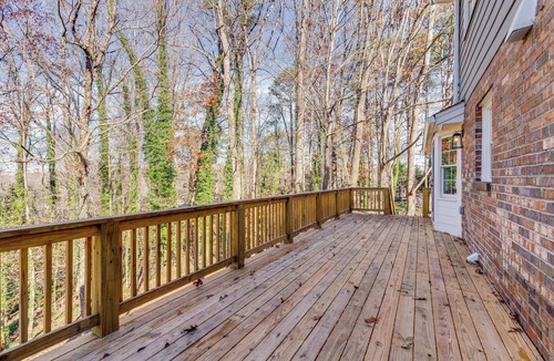 North Brookhaven House | Luxury Home in Brookhaven Atlanta with Pool Table for 30+ Days stays