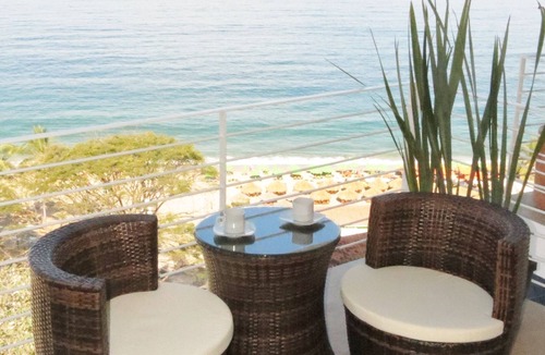 Amapas Apartment | Luxury Los Muertos Beach penthouse, infinity pool & Jacuzzi, central located