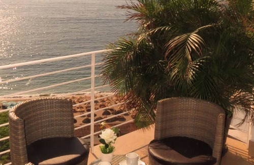 Amapas Apartment | Luxury Los Muertos Beach penthouse, infinity pool & Jacuzzi, central located