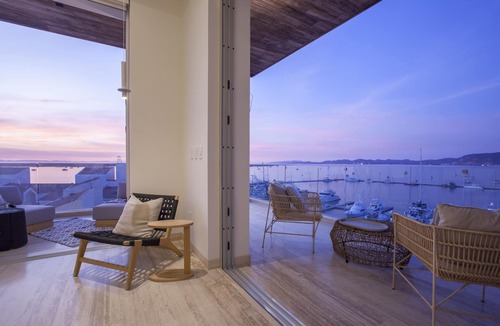 La Paz Condo | Luxury Oceanfront Penthouse Condo with pano views