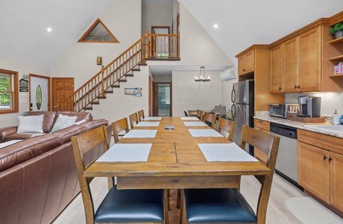 Rowland House | Masthope Magic: Views & Activities for Everyone!