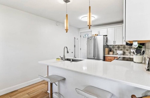 Riverside Apartment | Mid-Century Modern Riverside | Team Joseph Ellen