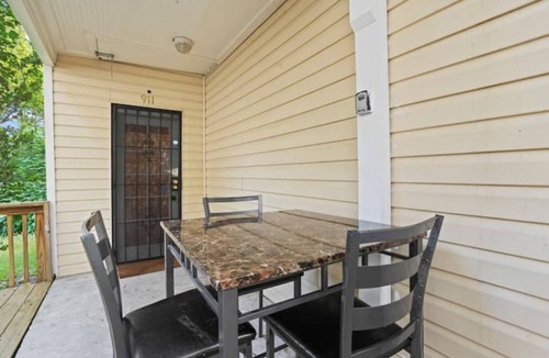 Knight Park House | Midtown Spot Near DT, M. Benz and Truist Stadiums, Stylish Bungalow