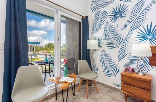 Colonia Centro Villa | Mini-Resort Luxury: Walk Everywhere, Coffee Bar, Ultra WiFi