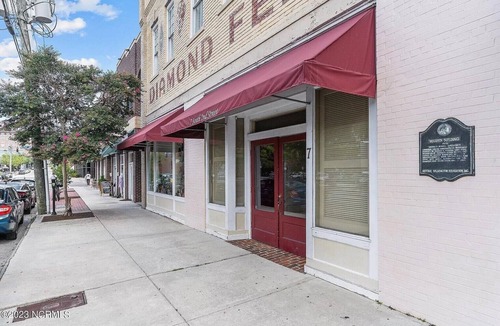 Wilmington Historic District Apartment | Modern 1BR apartment in the heart of historic downtown Wilmington, NC