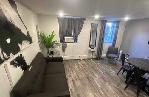 Harsimus Cove Apartment | Modern 2BR Stay | Sleeps 4