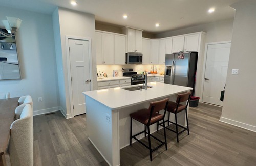 Bel Air House | Modern and Cozy Home in Bel Air with a Home Office and Fireplace