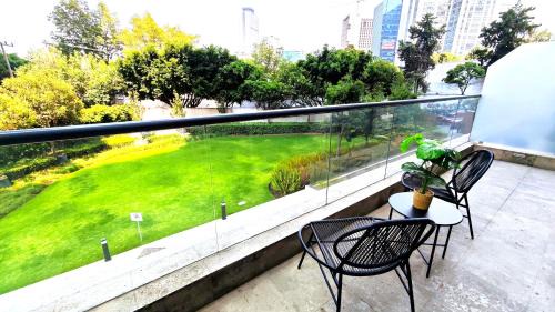 Anahuac Apartment | Modern Apartment Terrace, Lap Pool, Hot Tub & Gym