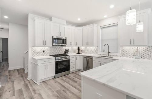 Seaside Heights House | Modern Beachside Haven : New Home, Sleeps 10, 5 Bed, 4 Bath, Walkable Boardwalk