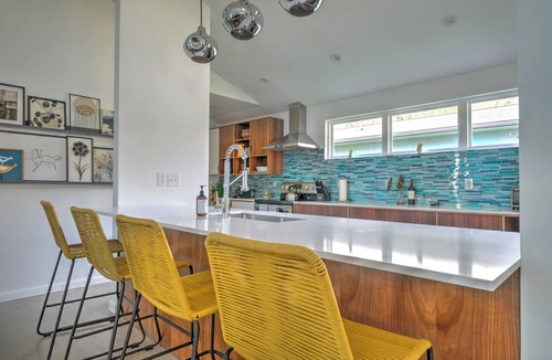 North Chattanooga House | Modern Designer Retreat