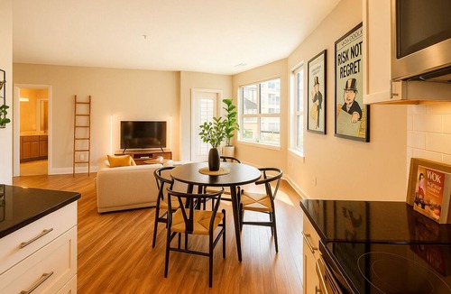 Fairfax Apartment | Modern Fairfax 2BR with Pool & Pet Spa
