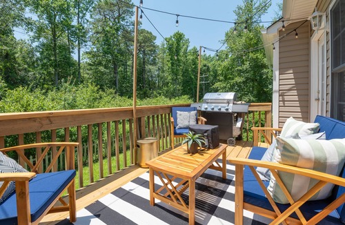 Pinehurst House | Modern home! Golf Simulator - Poker - Pet Friendly