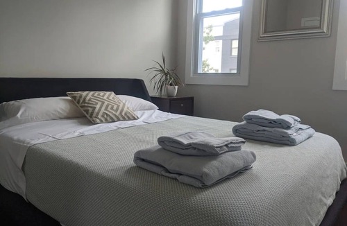 Columbia Heights House | Modern rowhouse to rent short term in vibrant Columbia Heights