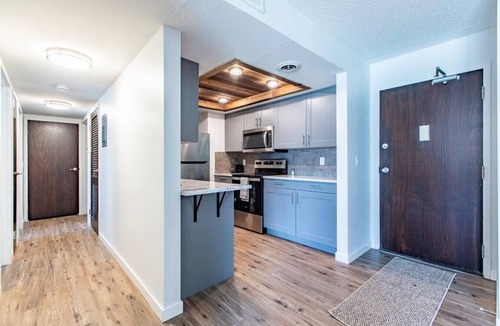 East Side Pioneers Condo | Modern, Rustic 2 Bed/1 bath 6 blocks from Mayo