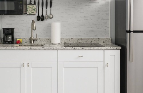 Spring Hill Apartment | Modern Studio Retreat in Spring Hill near Weeki Wachee & Gulf Coast