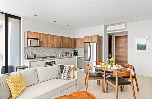 Bucerias Condo | Modern top floor condo w/Oceanview & Infinity Pool
