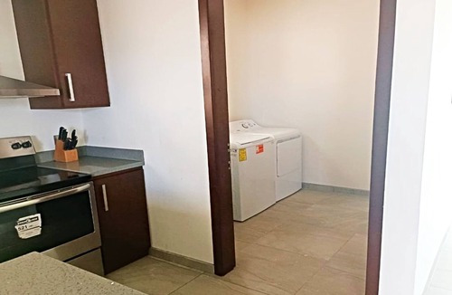 Durango House | Moon House F4: Spacious 3-Bdr House in Downtown