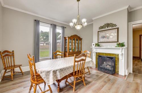 Sharon House | Mtn Views & Idyllic Setting! Clifton Forge Retreat