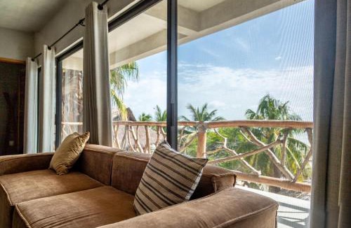 Carmen Other | MUUN Beach Club