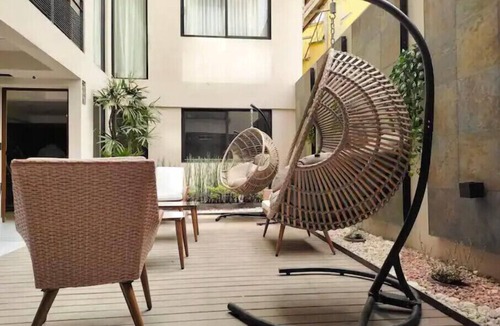 Colonia Roma Apartment | Nautical Apartment's Embrace: Dive into Seaside Now Moments