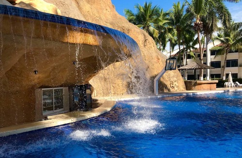 Ixtapa Resort | near beach, full amenities, friendly staff