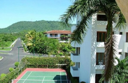 Ixtapa Resort | near beach, full amenities, friendly staff
