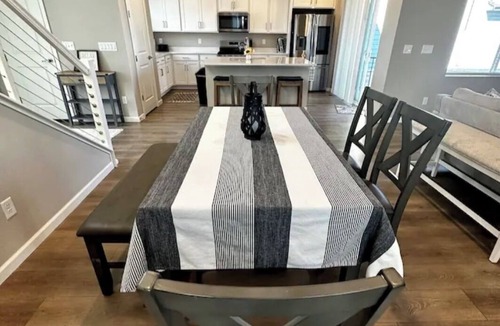 Littleton House | Neutral 3-bedroom housen